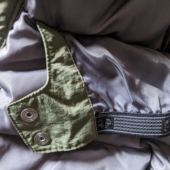 Baby Gap hooded parka in army green - size 5 year - Picture 4 of 4